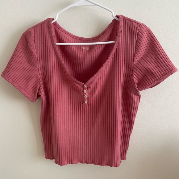 American Eagle Pink Crop Top with Round White Buttons - Picture 1 of 3